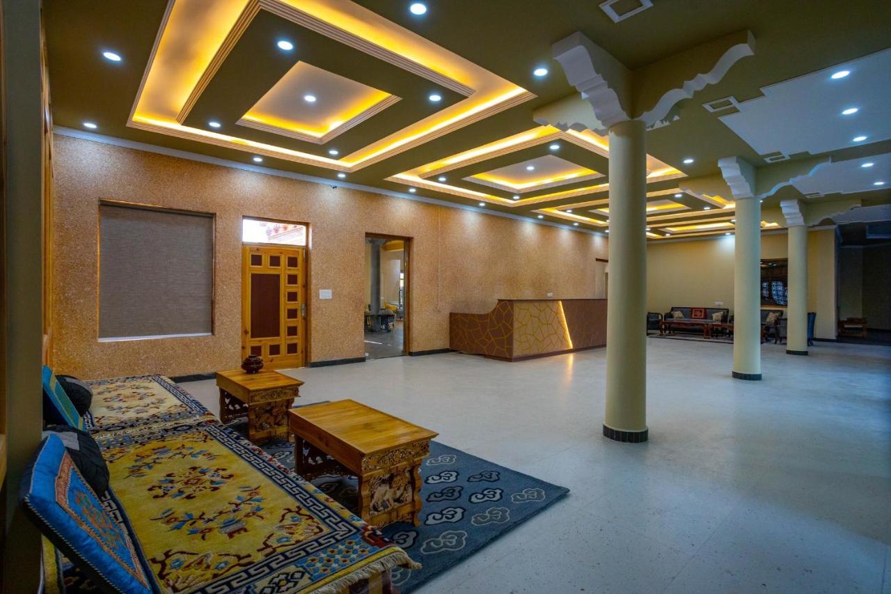 Hotel Karma Residency Leh Kültér fotó